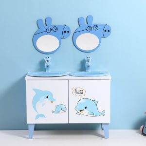 Phòng tắm trẻ em, tủ, phim hoạt hình, một loạt các kết hợp, trường mẫu giáo, sân chơi được đề xuất